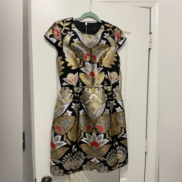 Ted Baker Imoen Opulent Jacquard Mini Dress Gold Metallic Ted Size 2 - Picture 2 of 4